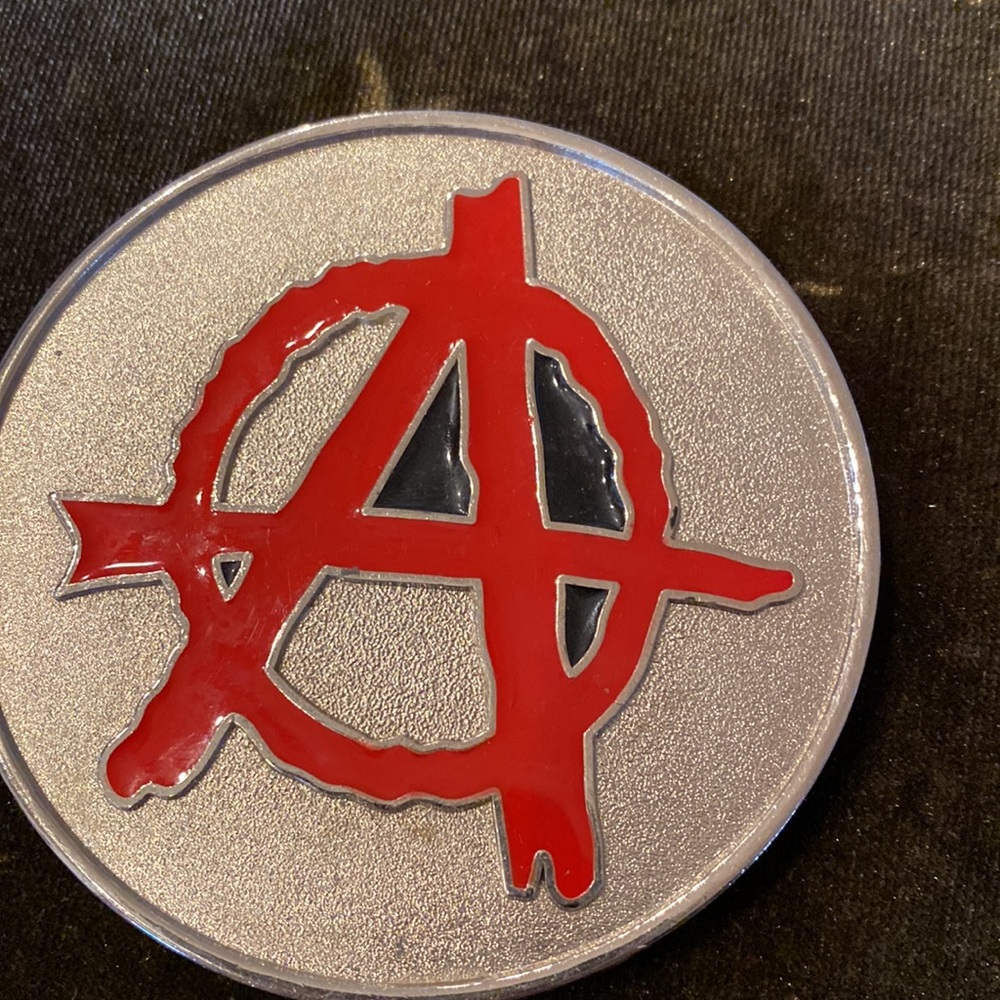 4 Assorted Belt Buckles - Picture 2 of 9